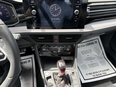 Used 2025 Volkswagen Jetta GLI Autobahn FWD image 13