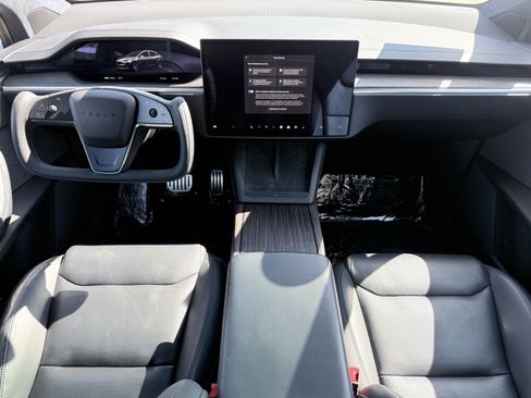 Used 2023 Tesla Model X image 57