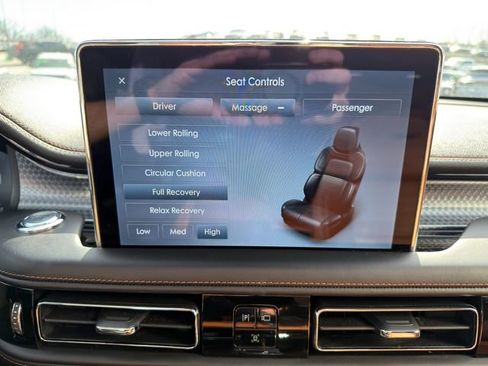 Used 2024 Lincoln Aviator Black Label w/ Jet Package image 39