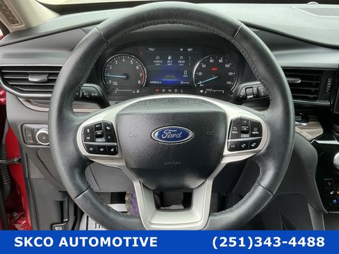 Used 2023 Ford Explorer Limited AWD/4WD image 18