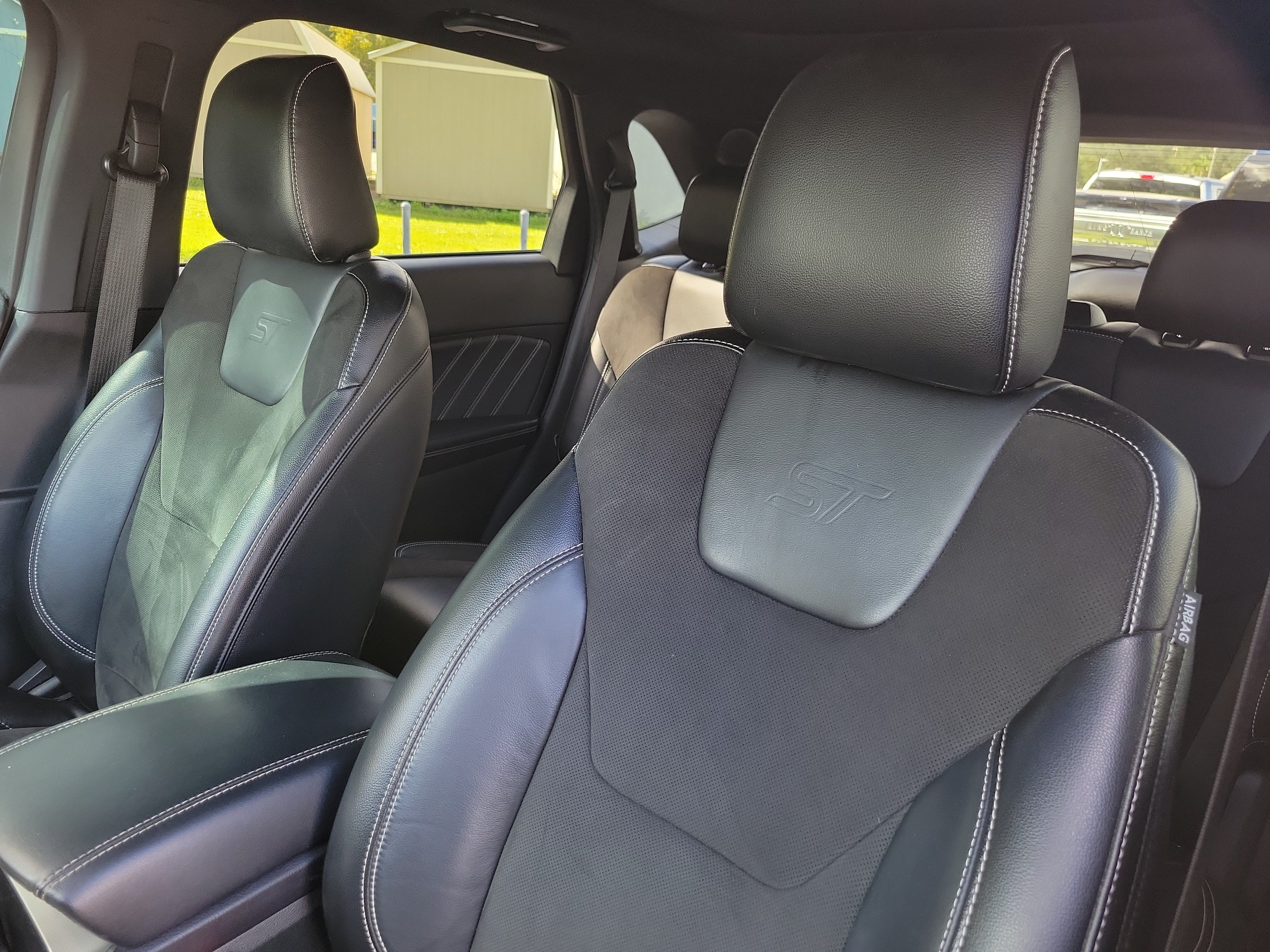 Used 2023 Ford Edge ST w/ Equipment Group 401A AWD/4WD image 11