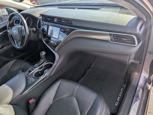 Used 2018 Toyota Camry XSE image 34