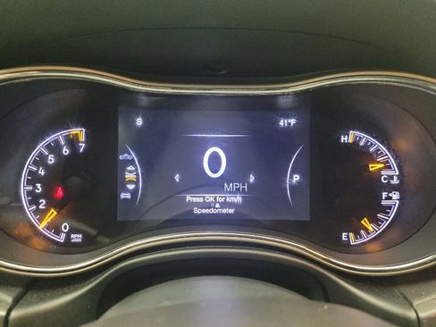 Used 2017 Jeep Grand Cherokee Limited w/ Luxury Group II image 23