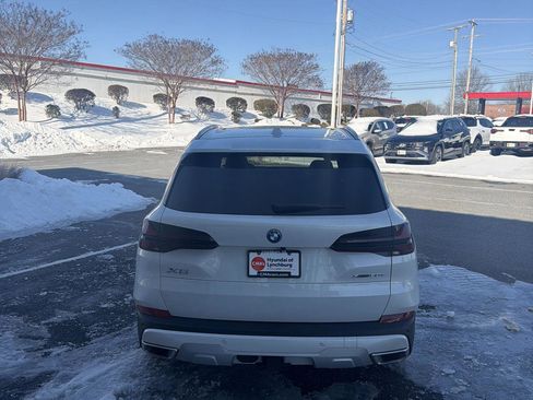 Used 2025 BMW X5 xDrive50e image 6