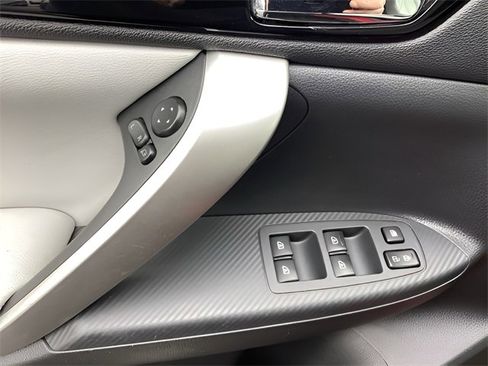 Used 2024 Mitsubishi Eclipse Cross SEL image 9