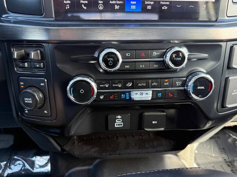 Used 2025 Ford F350 Lariat w/ FX4 Off-Road Package AWD/4WD image 47