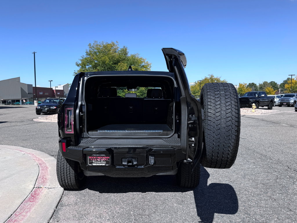 Used 2024 GMC Hummer EV 3X w/ LPO, Illumination Package AWD/4WD image 10