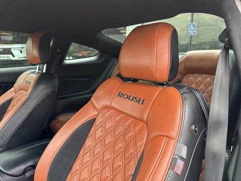 Used 2022 Ford Mustang GT Premium w/ GT Performance Package image 19