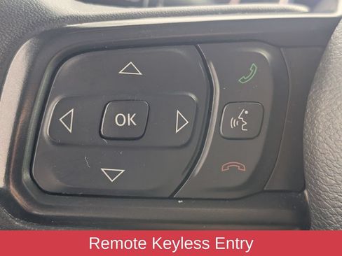 Used 2023 Jeep Gladiator Sport AWD/4WD image 15
