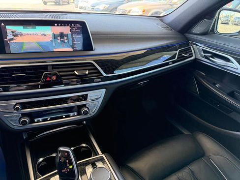 Used 2021 BMW 740i xDrive w/ M Sport Package AWD/4WD image 15