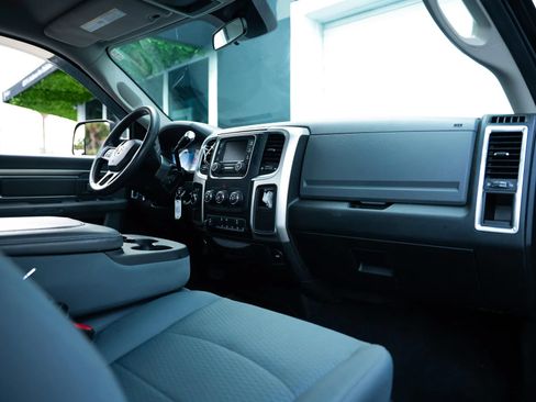 Used 2018 RAM 3500 SLT w/ Snow Chief Group AWD/4WD image 18