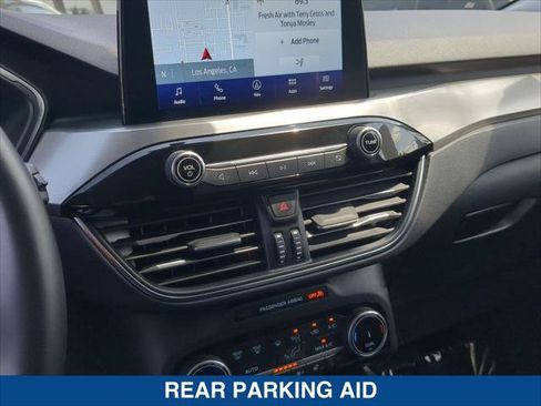 Certified 2022 Ford Escape Titanium FWD image 17