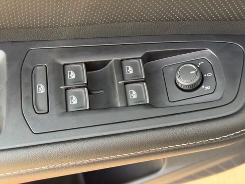 New 2026 Volkswagen Atlas Cross Sport SEL R-Line AWD/4WD image 24