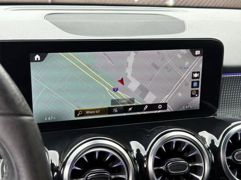Used 2022 Mercedes-Benz GLB 250 image 18