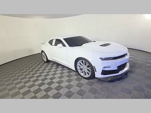 Used 2020 Chevrolet Camaro SS RWD image 34