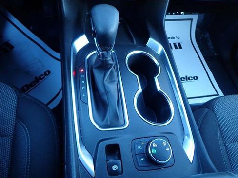 Used 2022 Chevrolet Traverse LT image 23