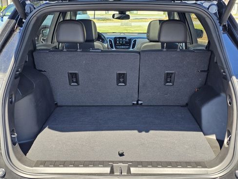 Used 2022 Chevrolet Equinox Premier FWD image 12