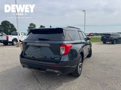 Used 2022 Ford Explorer XLT w/ Equipment Group 202A AWD/4WD image 13