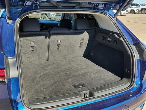 Used 2023 Buick Envision Essence image 8