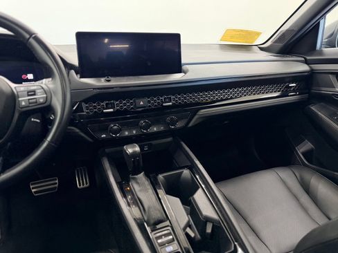 Used 2023 Honda Accord Sport image 15