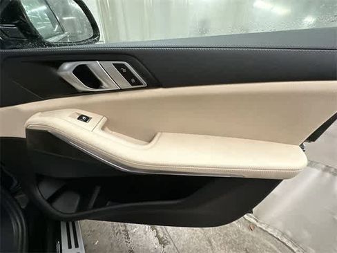 Used 2022 BMW X5 xDrive45e w/ Parking Assistance Package image 24
