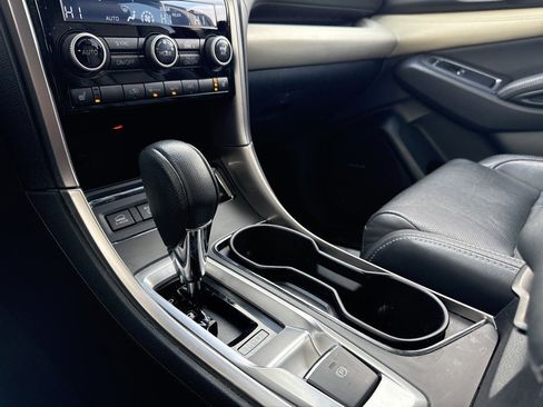 Used 2022 Subaru Ascent Limited w/ Popular Package #4 image 20