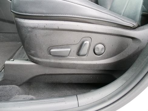 Used 2022 Kia Telluride EX w/ EX Premium Package image 17