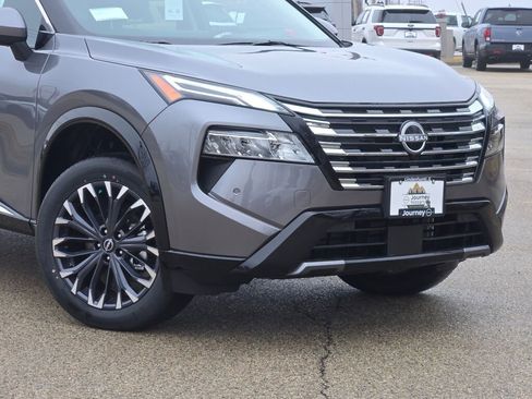 New 2026 Nissan Rogue Platinum w/ Platinum Premium Package image 2