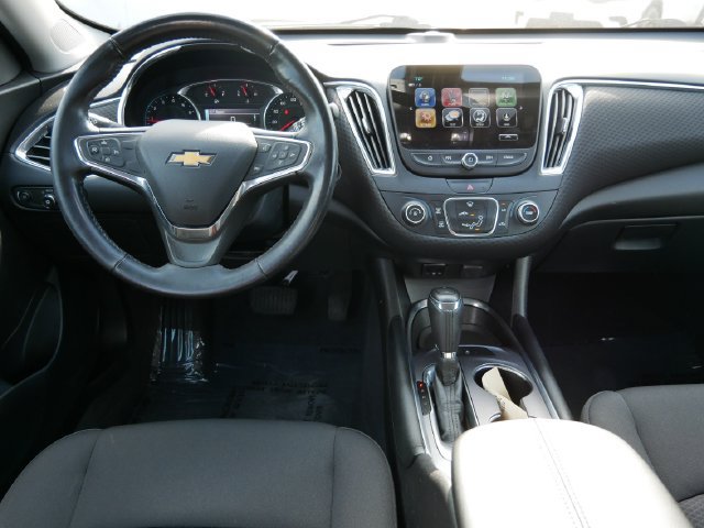 Used 2018 Chevrolet Malibu LT FWD image 14