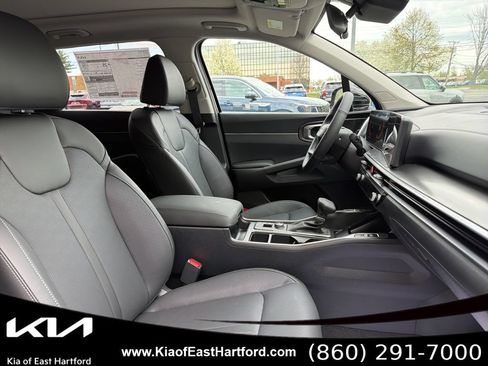 New 2026 Kia Sorento S w/ S Panoramic Sunroof Package AWD/4WD image 11