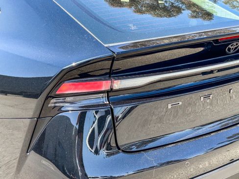 Used 2024 Toyota Prius Prime FWD image 9