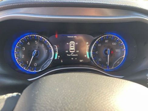 New 2026 Chrysler Pacifica Select AWD/4WD image 16