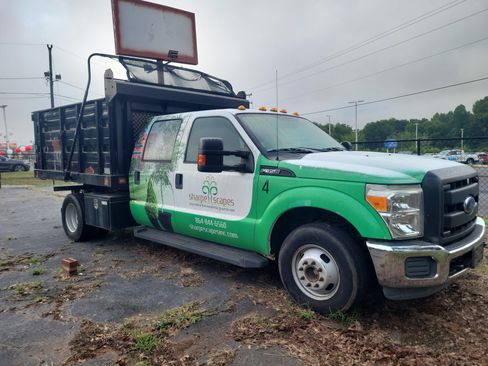 Used 2016 Ford F350 XL w/ Power Equipment Group RWD image 2
