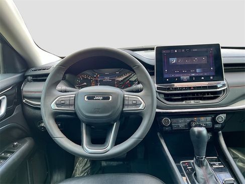 Used 2022 Jeep Compass Trailhawk image 20