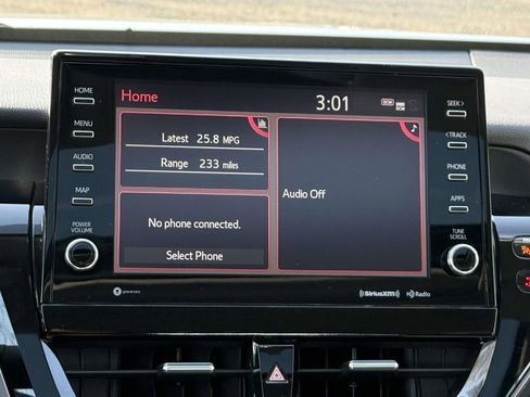 Used 2023 Toyota Camry SE w/ Cold Weather Package image 17