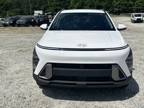 Used 2025 Hyundai Kona SEL AWD/4WD image 2