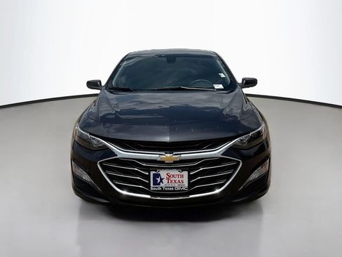 Used 2022 Chevrolet Malibu LT FWD image 2