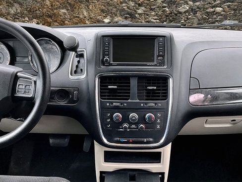 Used 2017 Dodge Grand Caravan SE w/ Power Window Group image 6