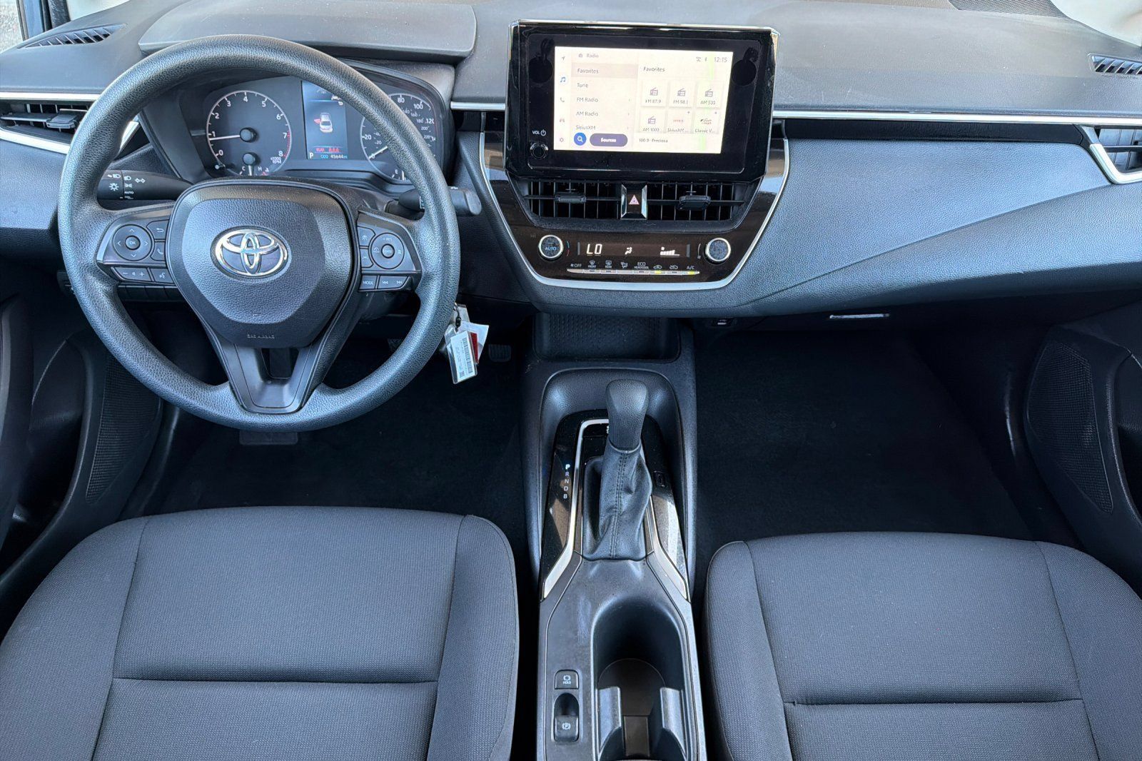 Used 2025 Toyota Corolla LE FWD image 17