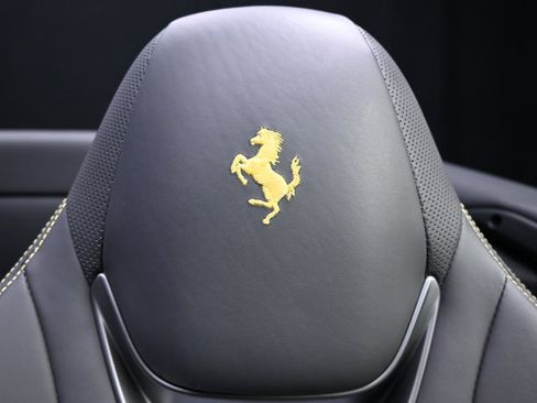Used 2022 Ferrari Portofino M RWD image 63