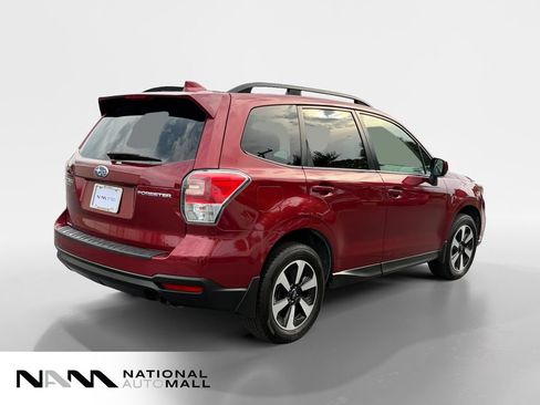 Used 2018 Subaru Forester 2.5i Premium w/ All-Weather Package AWD/4WD image 5