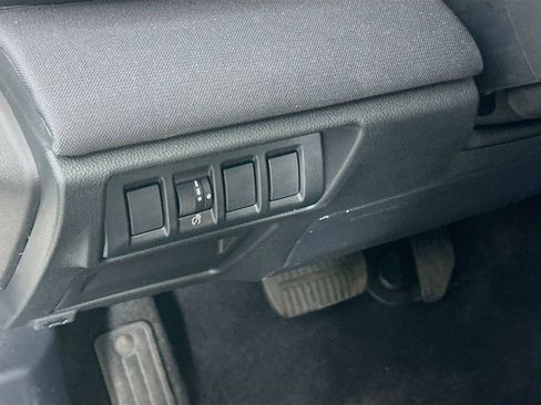 Used 2025 Subaru Outback Premium w/ Popular Package #1A image 15