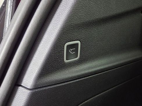 New 2026 Chrysler Pacifica Select image 11