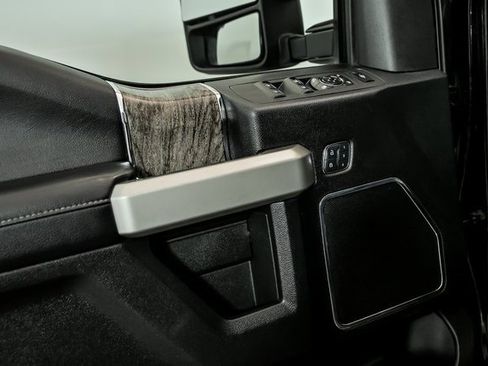 Used 2017 Ford F350 Lariat w/ Lariat Ultimate Package image 9