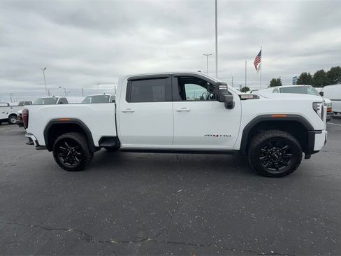 Used 2024 GMC Sierra 2500 AT4 w/ AT4 Premium Plus Package image 9