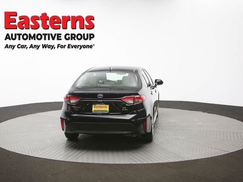 Used 2025 Toyota Corolla LE FWD image 40