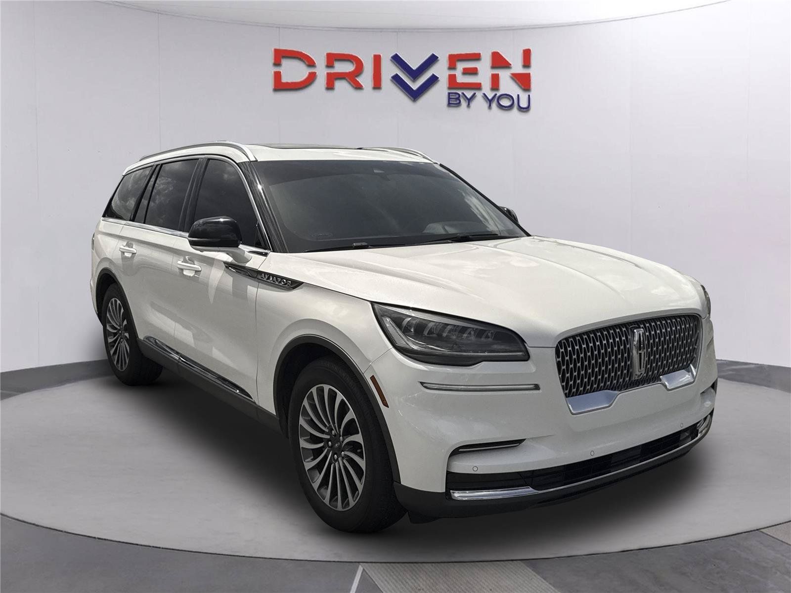 Used 2022 Lincoln Aviator Reserve RWD image 2