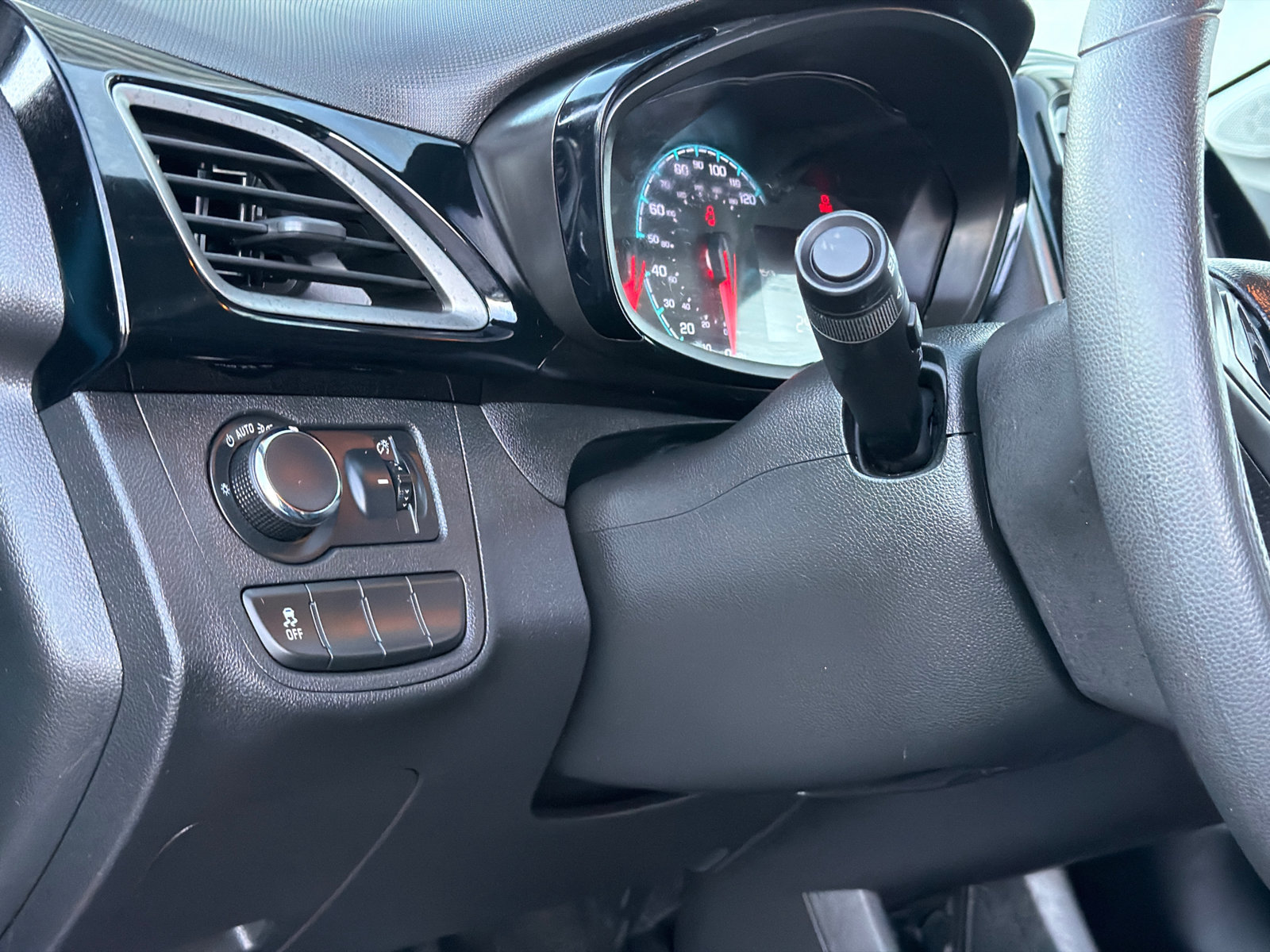 Used 2021 Chevrolet Spark LT FWD image 15