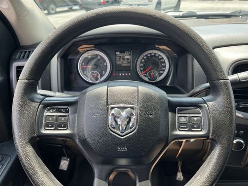 Used 2017 RAM 3500 Tradesman w/ Chrome Appearance Group AWD/4WD image 14