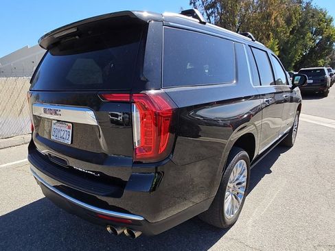 Used 2023 GMC Yukon XL Denali AWD/4WD image 5